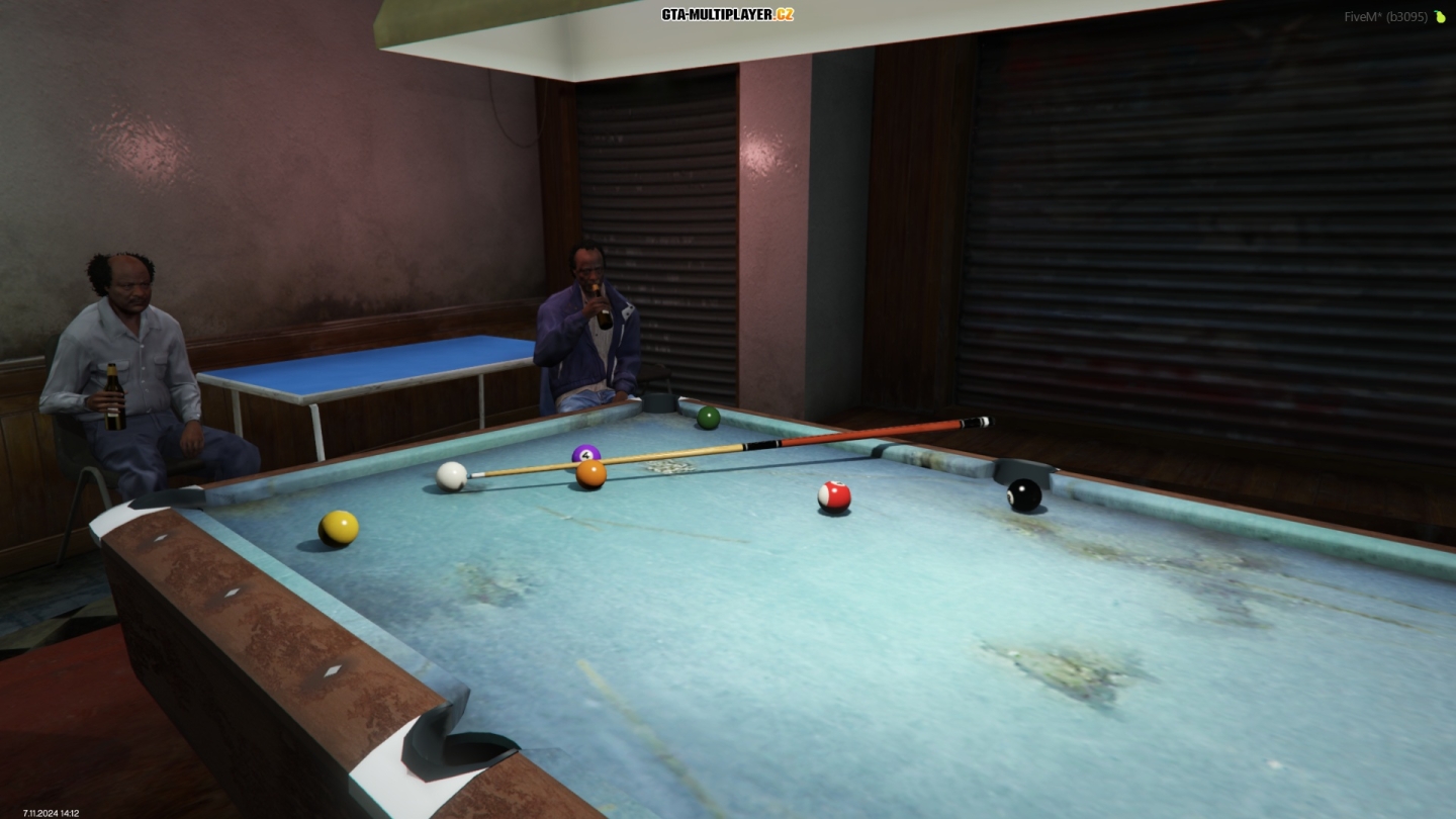 Invisible pool player