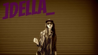 ]Della_